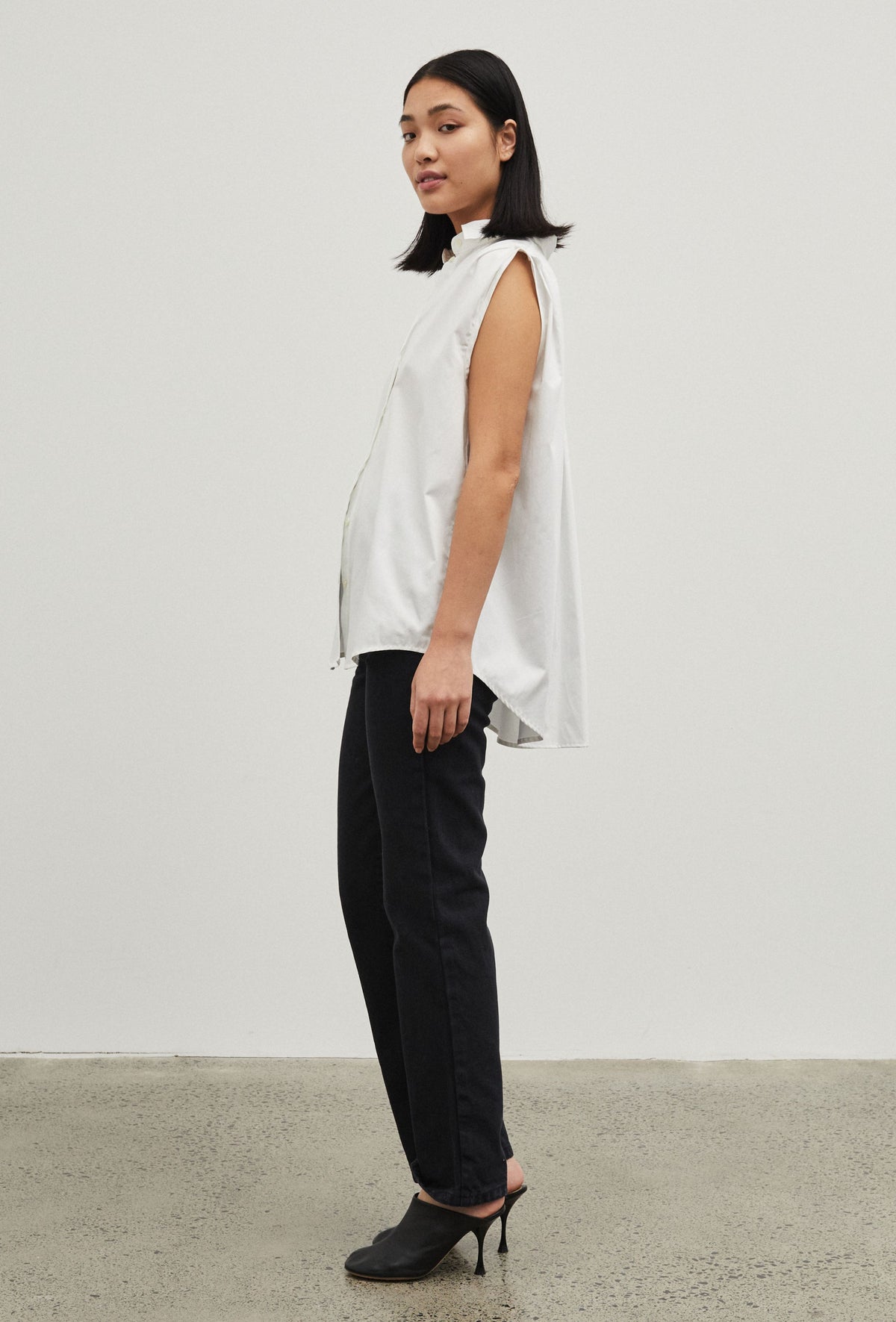 Sleeveless Shirt